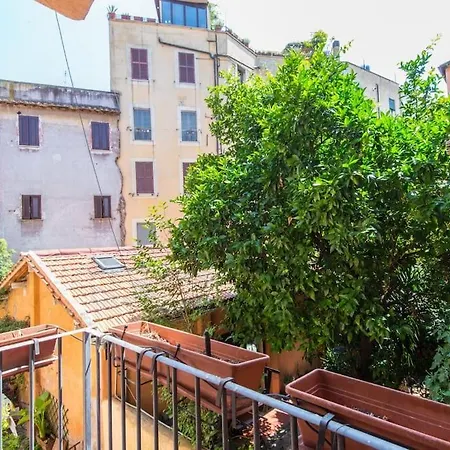 아파트 Charming Luxury Trastevere *